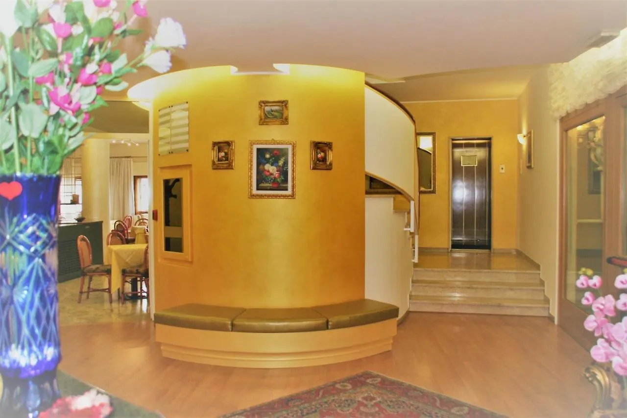 Hotel Kristall San Donà di Piave 3*,